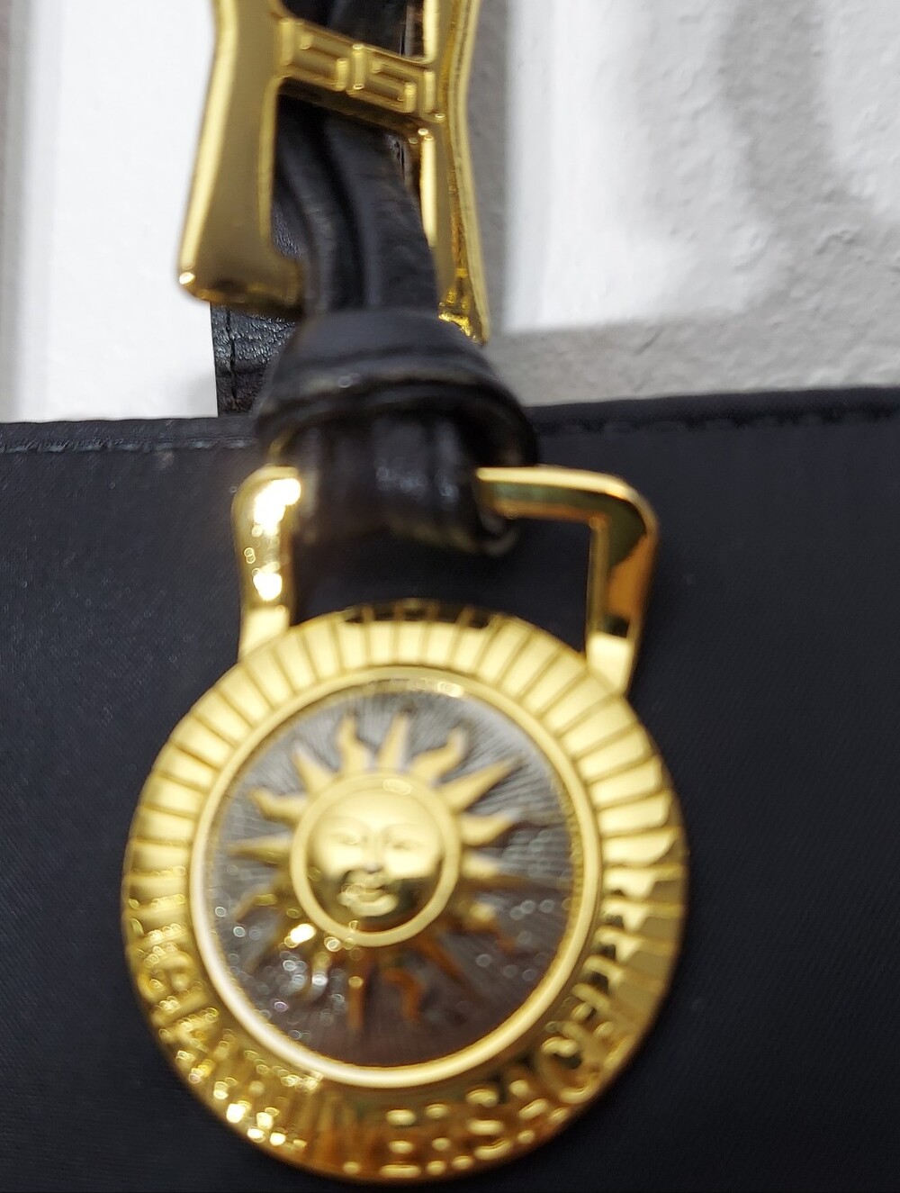 Versace Bag, Portatutto In Vitello, Black & Gold. Vimtage - Picture 13 of 14